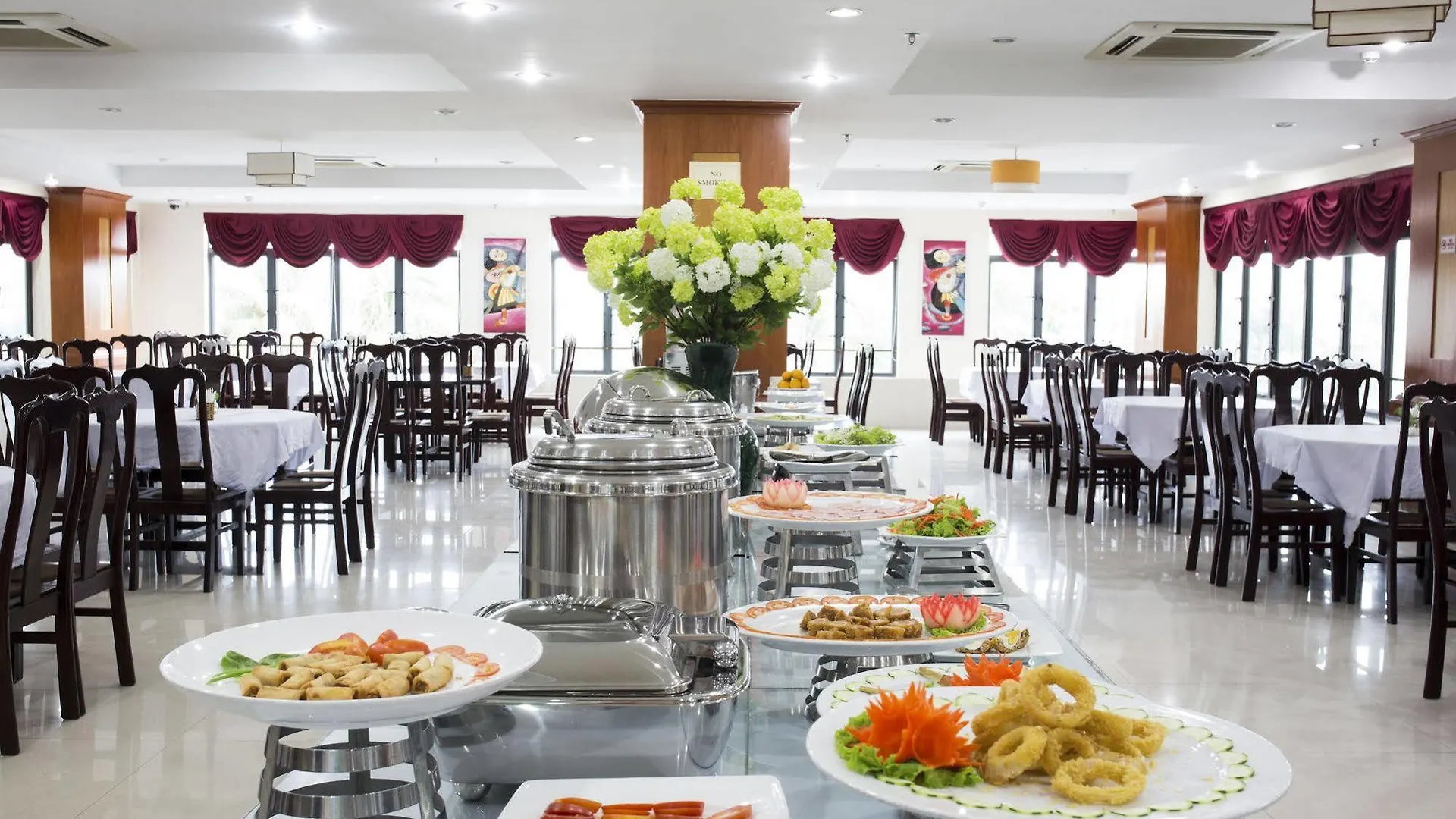 Sea Front Hotel Da Nang
